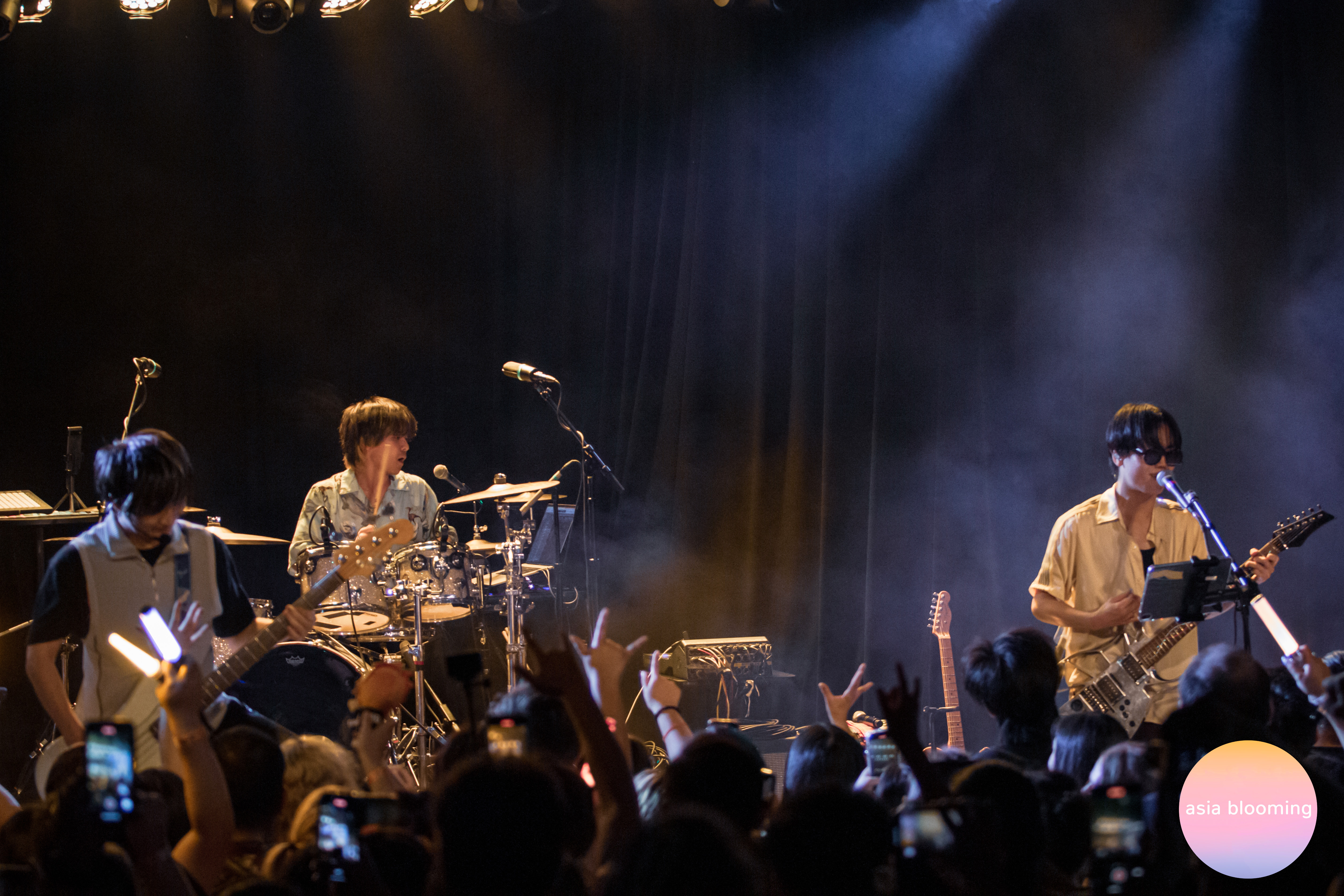 BURNOUT SYNDROMES Performs Sold Out U.S. Tour Finale at The Roxy