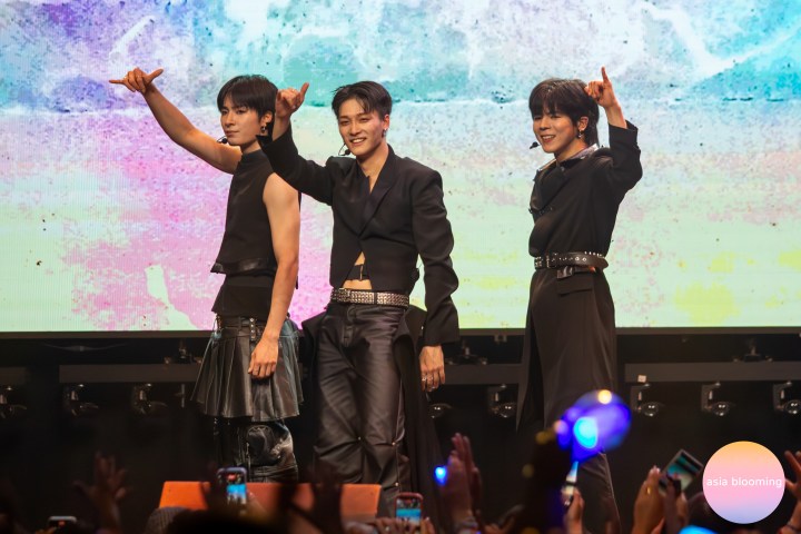 K-pop - Asia Blooming